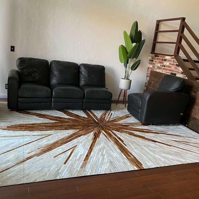 Faux Cowhide Area Rug | Radiating Starburst Pattern Non-Slip Leather Carpet for Western, Farmhouse & Modern Home Décor – Living Room, Bedroom & Office Accent(Tan_4x6)