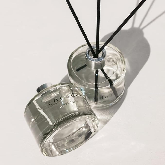 COCODOR Signature Reed Diffuser Set/Freesia&Pear / 6.7oz /1 Pack/Home Fragrance Diffuser, Oil Scent Diffuser for Bathroom Shelf Decor