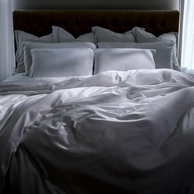 LUXOME ClimaSense Comforter w/ 37.5® Technology | Fluffy & Breathable | Thermal Regulating | Cotton Blend | Full/Queen - 90"x98"