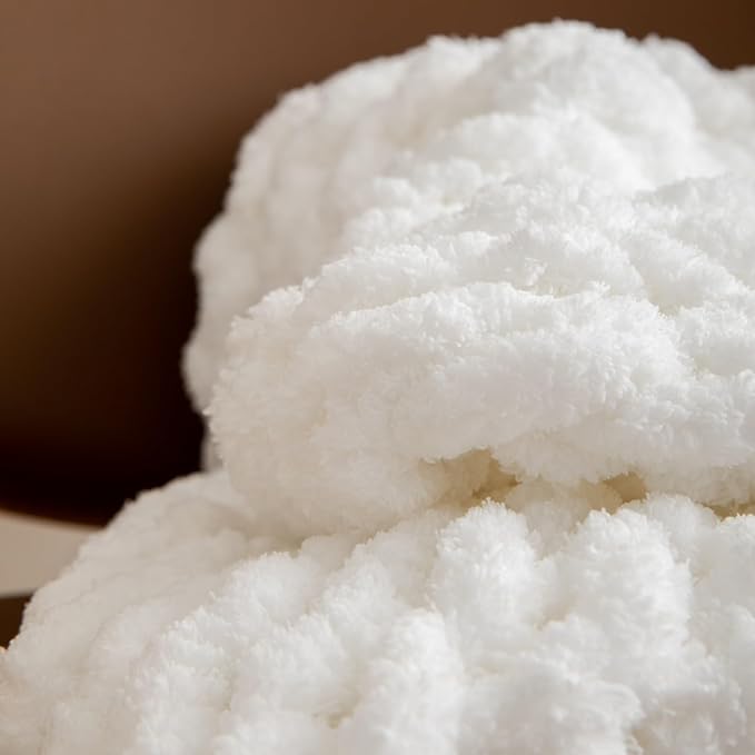 WESHIONGOO Chunky Knit Blanket Throw 40"×40" Knitted Throw Blankets for Couch Bed Fluffy Soft Blanket with Jumbo Chenille Yarn Thick 100% Handmade (White)