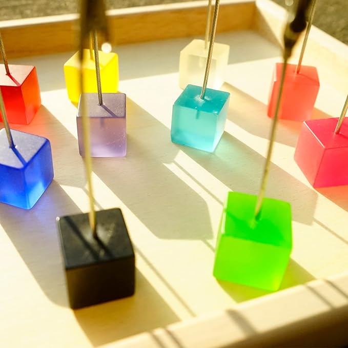 10 pcs Cube Base Picture Holders with Clip, Cute Polaroid Desktop Photo Paper Clip Stand for Paper Name Place Card Postcard Memo Menu Note Picture Christmas Wedding Number Card Display