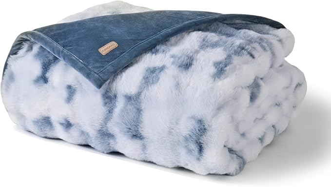 EVERGRACE Ultra Soft Luxury Fluffy Ridgeline Faux Rabbit Fur Throw Blanket, Thick Warm Bubble Throw for Bed, Cozy Plush Reversible Blankets for Couch, Chair, Sofa, Cloud Blue, 60x80 Inches, 870 GSM