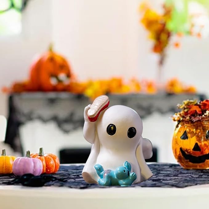 Halloween Mini Ghost Figurine, Funny Resin Ghost Statue, Cute Decor for Halloween Decorations Bookshelf, Terrace, Bedroom,Porch and Tabletop