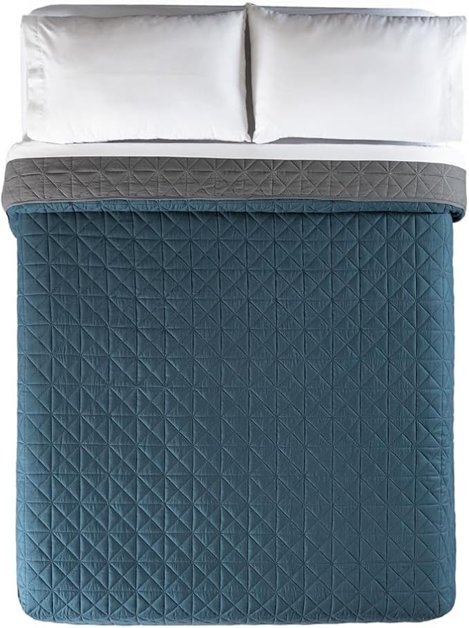 Vianney Twin Comforter - Novo Cobalto Reversible Lightweight Blanket 71x93 inches - Soft Fleece Cozy Throw for Couch or Bed in Cobalt Blue and Dark Grey with Triangular Quilt Pattern