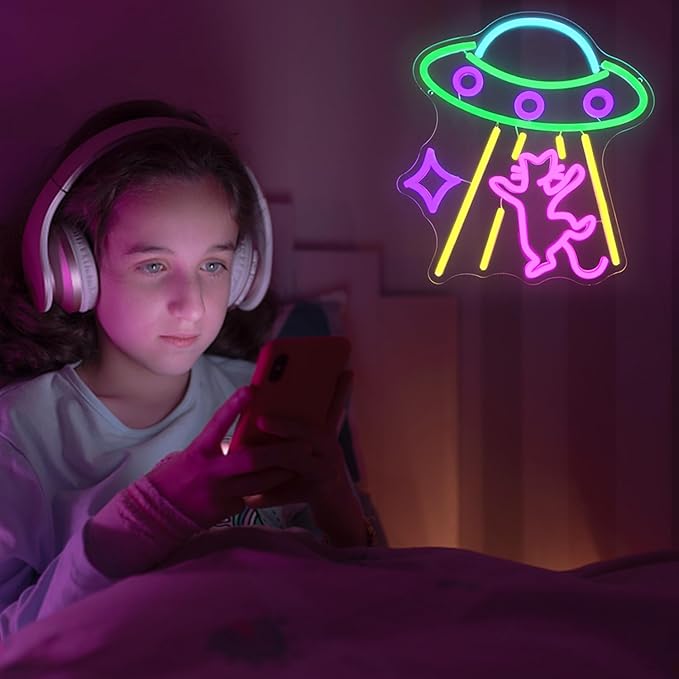 CKTBLEY UFO Cat Neon Sign Fun Alien Neon Light Spacecraft LED Sign Adorable Pink Cat Wall Lights for Bedroom Game Room Man Cave Bar Party Decoration Gifts for Kids Wall Art