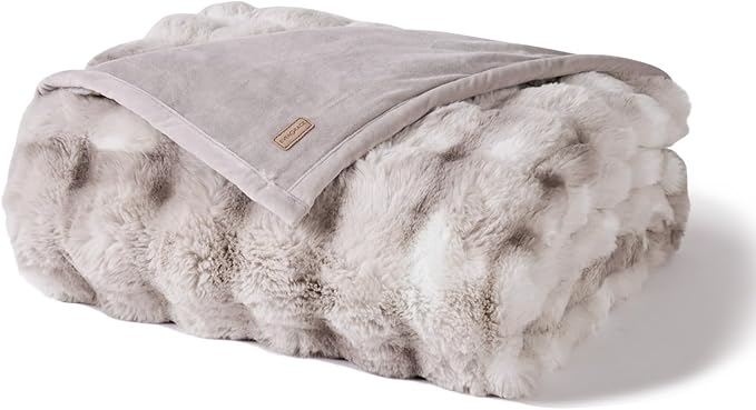 EVERGRACE Ultra Soft Luxury Fluffy Ridgeline Faux Rabbit Fur Throw Blanket, Thick Warm Bubble Throw for Bed, Cozy Plush Reversible Blankets for Couch, Chair, Sofa, Light Grey, 80x90 Inches, 870 GSM