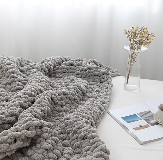 Chunky Knit Blanket Throw 48"*71", Hand Knitted Warm Chenille Throw Blanket, Home Decor Soft Thick Yarn Cable Knit Blanket,Soft Breathable Fleece Banket Christmas for Couch Bed Sofa Best Gift (Gray)