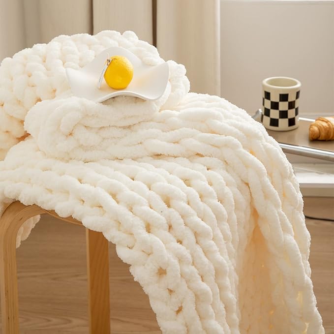 WESHIONGOO Chunky Knit Blanket Throw 40"×40" Knitted Throw Blankets for Couch Bed Fluffy Soft Blanket with Jumbo Chenille Yarn Thick 100% Handmade (Cream White)