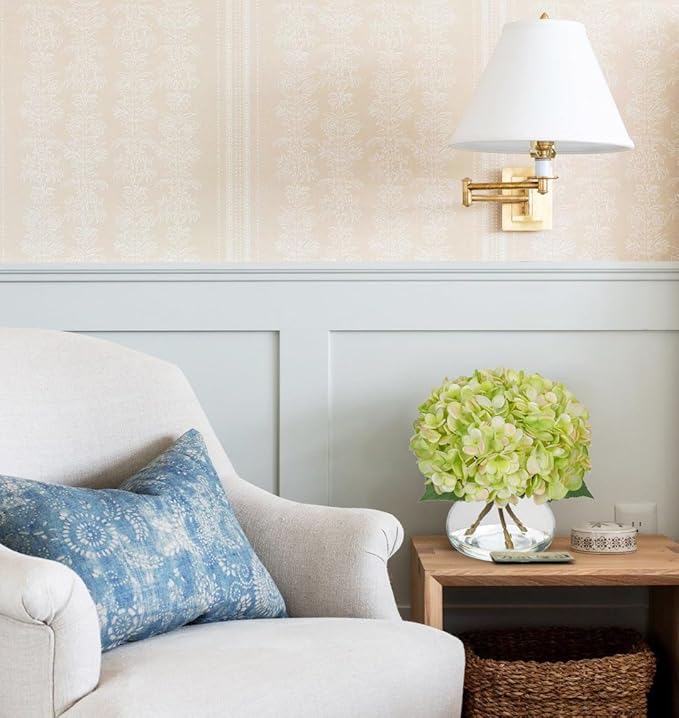 Hollyone Hydrangea Artificial Flowers with Glass Vase Green Silk Faux Flowers Arrangements in Vase with Faux Water Fake Floral Bulk Bouquet for Home Decor Table Centerpiece Decorations