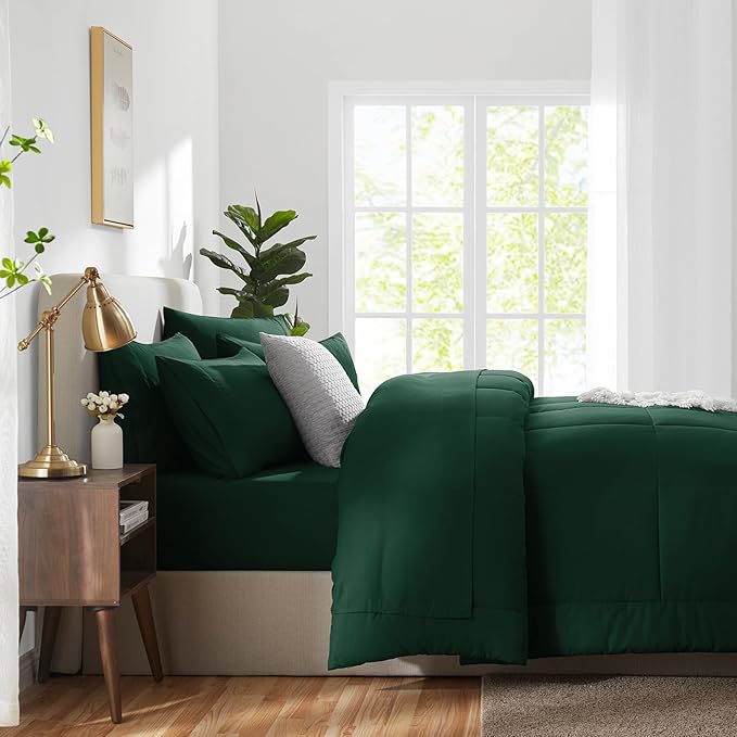 CozyLux Full Size Comforter Sets Emerald Green, 7 Pieces Bed in a Bag, Green Comforter Full Size, All Season Bedding Sets with Stitch Quilted Comforter, Flat Sheet, Fitted Sheet, Pillowcases