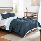 Exclusivo Mezcla Reversible Twin Quilt Bedding Set with Pillow Sham, Lightweight Quilts Twin Size, Soft Bedspreads Bed Coverlets for All Seasons - (Navy Blue, 68"x88")