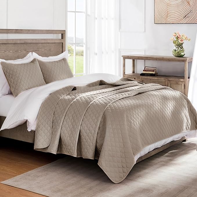 Exclusivo Mezcla Reversible Full Queen Quilt Bedding Set with Pillow Shams, Lightweight Quilts Queen Size, Soft Bedspreads Bed Coverlets for All Seasons - (Taupe, 90"x96")