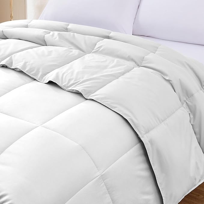 Modern Threads Down Alternative Reversible Comforter White/White King