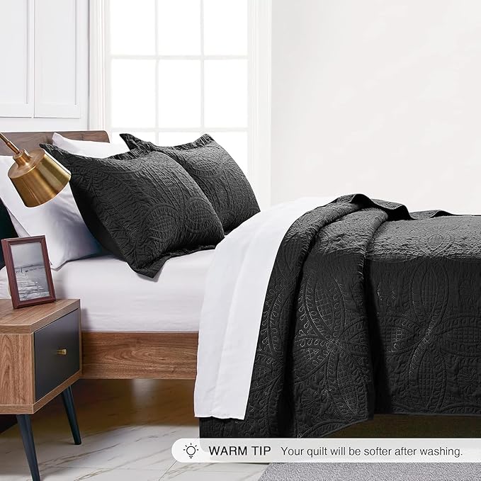Love's cabin California King Size Quilt Bedding Set Black Bedspreads - Cal King Summer Lightweight Bedspread Comforter - Coin Pattern Coverlet for All Season - 3 Pieces (1 Quilt, 2 Pillow Shams)