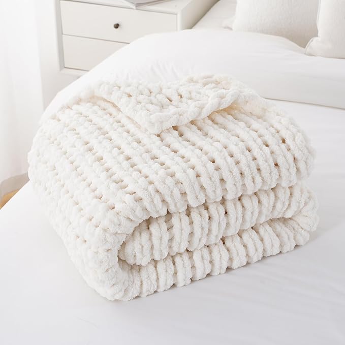 Battilo Chunky Knit Throw Blanket, Soft and Thick Chenille Throw Blanket, 50"x60" Handmade Cable Knit Crochet Blanket, Large Rope Knot Throw Blankets for Couch Sofa Bed Home Decor, Cream