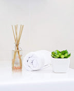 Urban Naturals Moonlit Petals Reed Diffuser Oil Set | Magnolias, Peonies, Daisies, Honeysuckle, Pear & Rosewood | Great Gift Idea for Mom, Grandma, Aunt, Wife or Sister