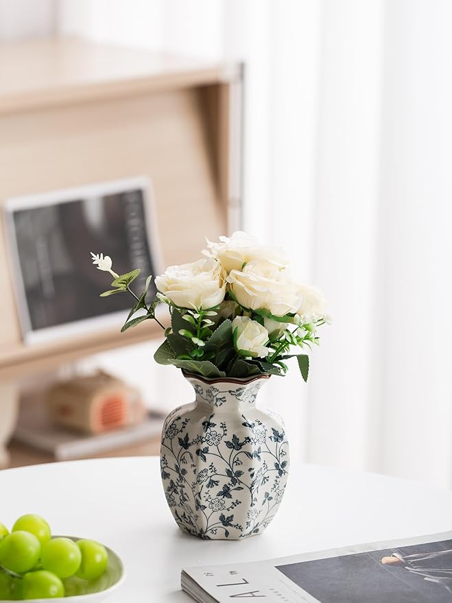Blue and White Vase, Vintage Blue Ceramic Flower Vessel,Ceramic vases for Home Decor,Vintage Green and Beige for Console Table Mantle Chinoiserie Decor (Retro-01, Small)