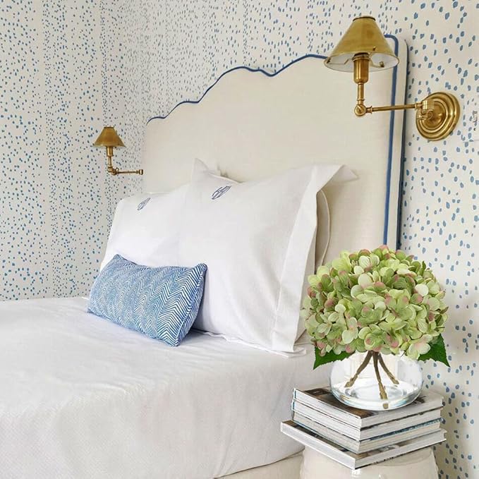 Hollyone Hydrangea Artificial Flowers with Glass Vase Dark Green Silk Faux Flowers Arrangements in Vase with Faux Water Fake Floral Bulk Bouquet for Home Decor Table Centerpiece Decorations