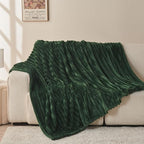 NEWCOSPLAY Super Soft Twin Blanket Dark Green Premium Silky Flannel Fleece 3D Ribbed Jacquard Lightweight Bed Blanket All Season Use (Dark Green Ribbed, Twin(60"x80"))