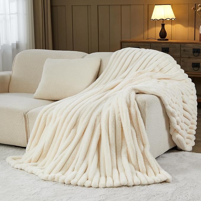 NEWCOSPLAY Faux Fur Throw Blanket Ivory 3D Ribbed Plush Thick Warm Blanket for Couch Sofa Bed 850GSM (Ivory Ribbed, Throw(50"x60"))