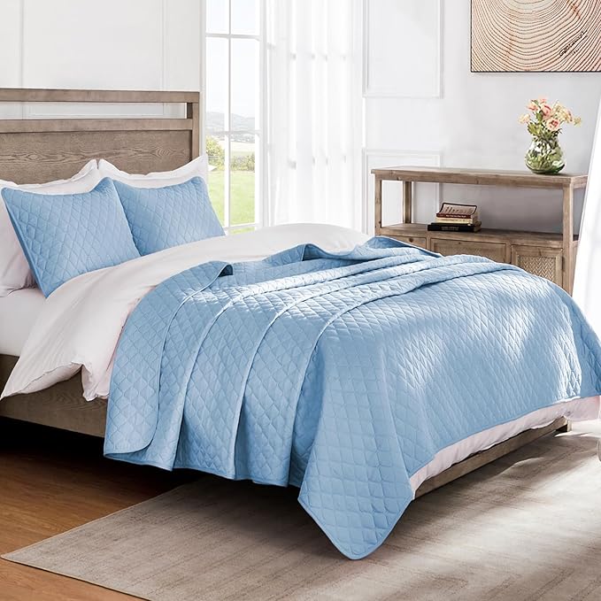 Exclusivo Mezcla Reversible King Size Quilt Bedding Set with Pillow Shams, Lightweight Quilts King Size, Soft Bedspreads Bed Coverlets for All Seasons - (Sky Blue, 104"x96")