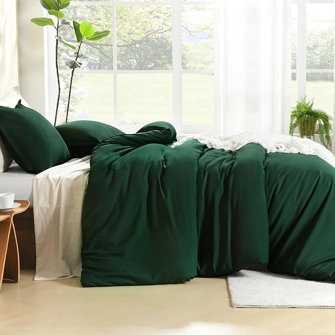 Litanika Dark Emerald Green King Comforter Set, 3 Pieces Solid Forest Bedding Set, All Season Fluffy Bed Set (104x90In Comforter & 2 Pillowcases)