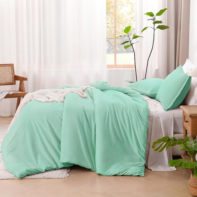 Litanika Comforters Mint Green Queen Size, 3 Pieces Lightweight Solid Bedding Set & Collections, All Season Fluffy Bed Set (90x90In Comforter & 2 Pillowcases)