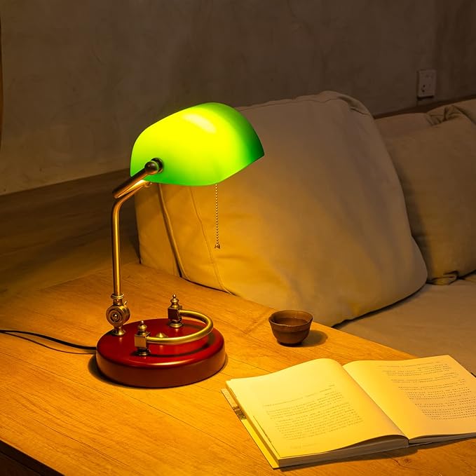 Bankers Lamp, Traditional Green Desk Lamp with Solid Birch Wood Base, Green Glass Antique Library Lamp with Pull Chain Switch, Plug in Vintage Bankers Desk Lamp for Office, Study Room 【E26 Socket】