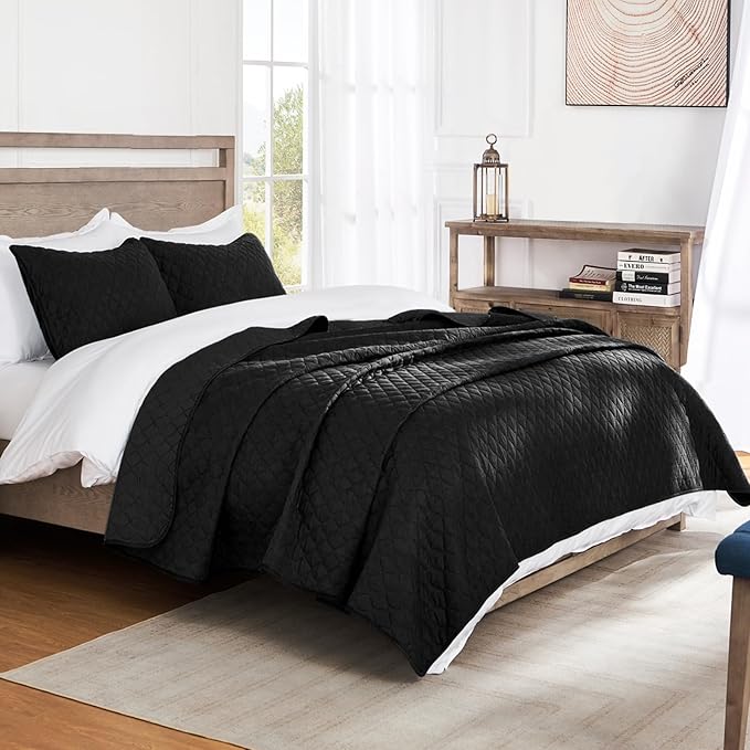 Exclusivo Mezcla Reversible California King Size Quilt Bedding Set with Pillow Shams, Lightweight Quilts Cal King Size, Soft Bedspreads Bed Coverlets for All Seasons - (Black, 112"x104")