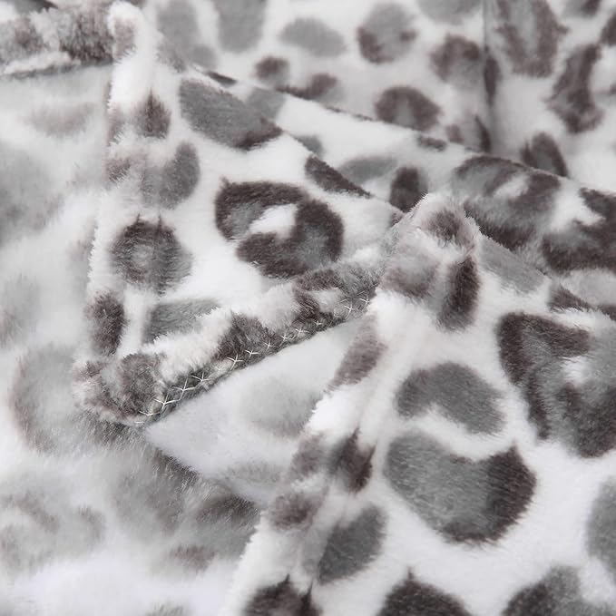 MERRYLIFE Cheetah Throw Blanket for Couch | Soft Decorative Ultra-Plush Colorful| Throw Size Travel Blanket Plush|(50" 60", Snow Leopard)