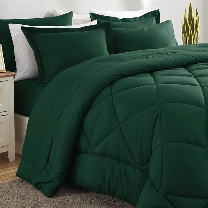 CozyLux Queen Comforter Set Emerald Green - Bed in a Bag Queen Size 7 Pieces, Luxury Soft Bed Set for All Seasons, Bedding Set with Down Alternative Comforter, Sheets, Pillowcases & Shams