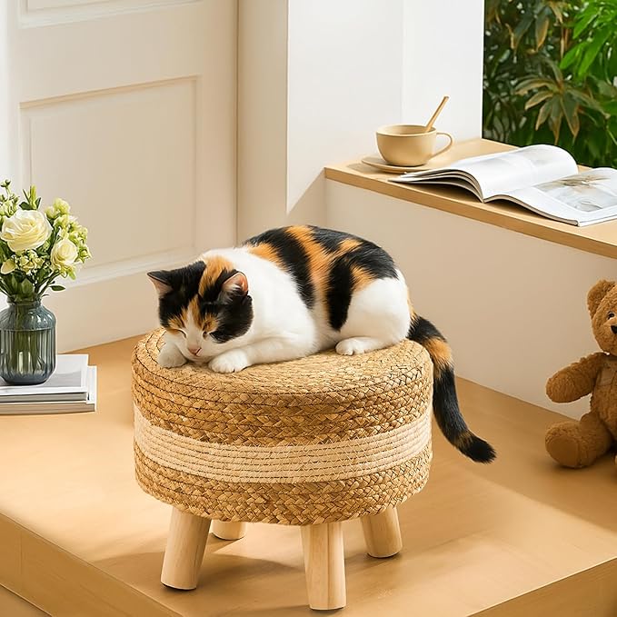 Handwoven Round Ottoman, Natural Water Hyacinth Outdoor Patio Pouf Seagrass Low Stool with Wood Legs, Soft Padded Footrest for Living Room Bedroom Garden, White