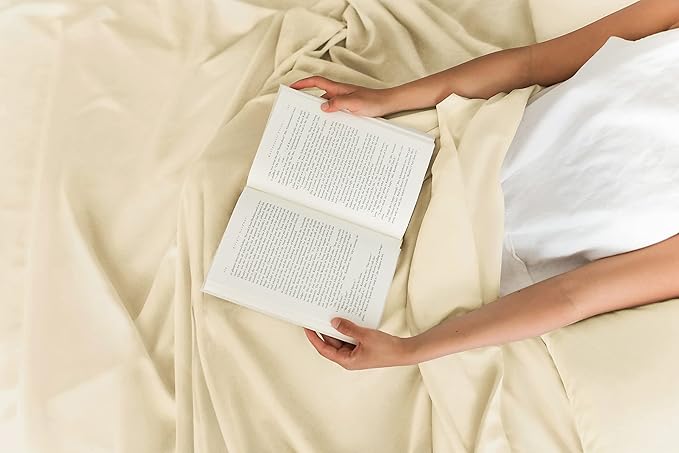 Twin Sheets Set 4 Piece - Includes 2 Pillowcases - Bed Sheets Twin Size - Soft Hotel Luxury Bedding - Cooling, Comfy, Cozy & Breathable - 1 Flat & 1 Fitted & 2 Pillowcases w/ Deep Pockets - Off White