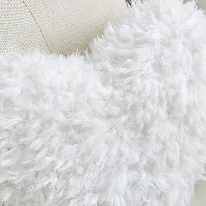 Fluffy Heart Pillow, Faux Fur Throw Pillow,Sherpa Plush Fluffy, Cute Soft Throw Cushion, Valentines Day,Thanks Giving Days ,Christmas Day Decorative for Home Bed Couch Heart Shape,19.7*15.7Inches