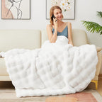 Latepis White Faux Fur Throw Blanket Cozy Bubble Blankets Soft Fuzzy Thick Living Room Blanket for Couch Sofa Bedroom Plush Warm Fluffy Blanket for All Seasons Luxury Throw 50x60 Inch, 860gsm