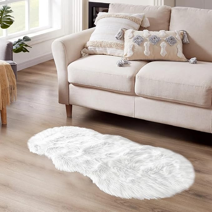 Latepis Faux Sheepskin 2x4 Shag Throw Rugs White Fur Sheep Skin Rug Carpet Alfombras para Habitacion Furry Rug for Bedroom Cushion Home Décor, Sheepskin