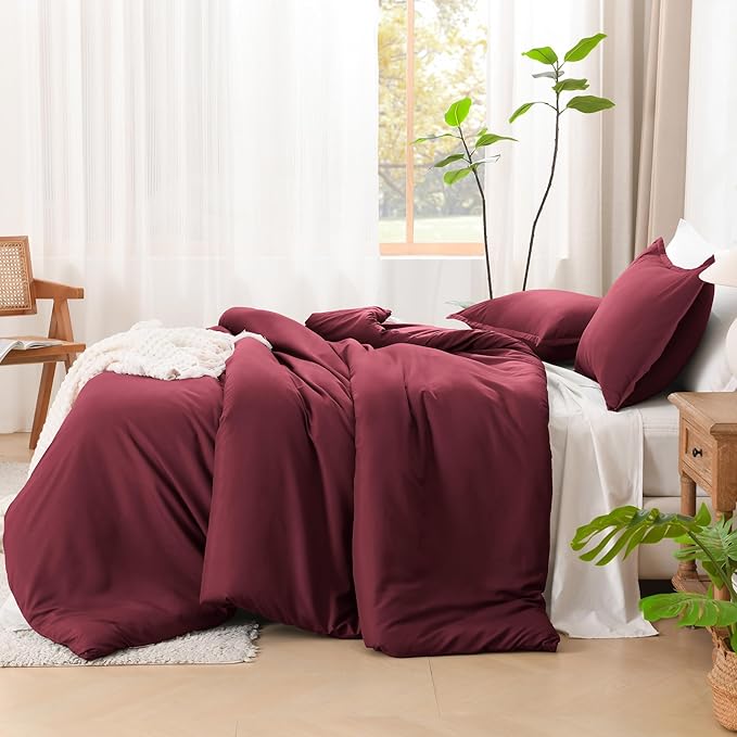 Litanika Burgundy Red Comforter Set Full Size, 3 Pieces Lightweight Solid Bedding Comforter Set, All Season Fluffy Bed Set (79x90In Comforter & 2 Pillowcases)