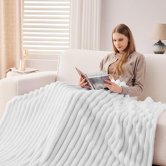NEWCOSPLAY Super Soft Queen Blanket White Premium Silky Flannel Fleece 3D Ribbed Jacquard Lightweight Bed Blanket All Season Use (White Ribbed, Queen(90"x90"))