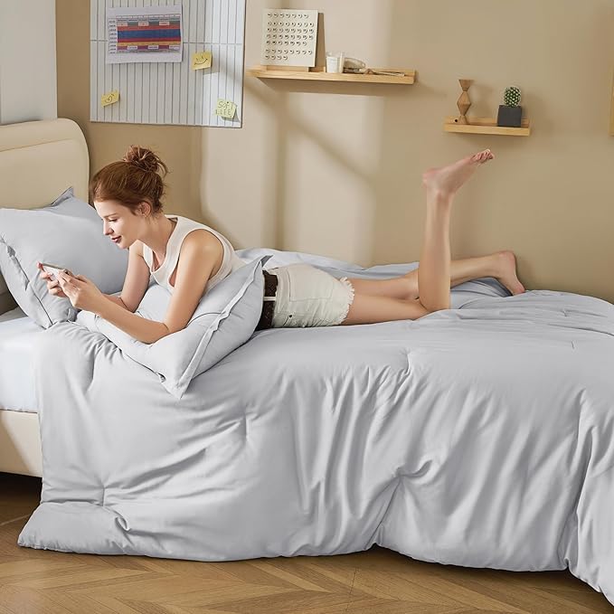 Litanika Light Grey Twin/Twin XL Comforter Set, 2 Pieces Lightweight Solid Bedding Comforter Set, All Season Fluffy Bed Set (66x90In Comforter & 1 Pillowcase)