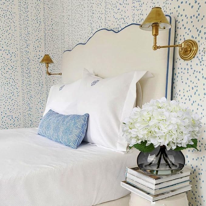 Hollyone Hydrangea Artificial Flowers with Glass Vase White Silk Faux Flowers Arrangements with Faux Water Fake Floral Bulk Bouquet for Home Decor Table Centerpiece Decorations