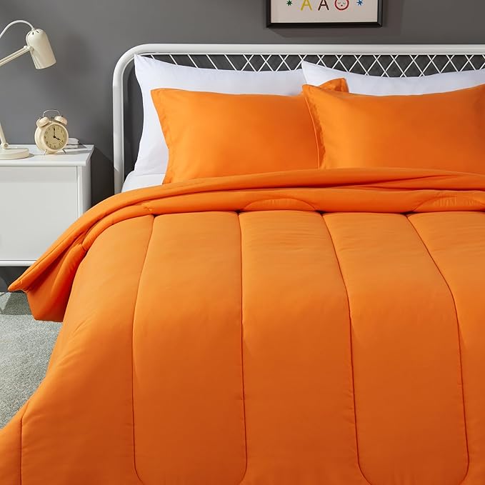 Amazon Basics 3 Piece Soft, All-Season Microfiber Kid's Comforter and Pillow Sham Set, Full/Queen, Bright Orange, Solid