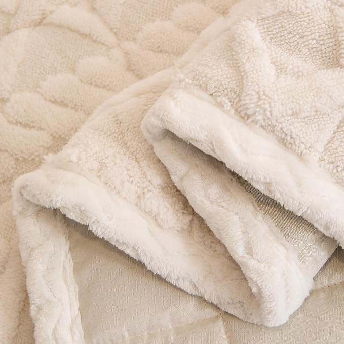 Plush Couch Cover for Pets Super Soft Sofa Covers for Cats & Dogs Washable Sofa SlipCover Furniture Couch Protector for Living Room(35" x 71", White)