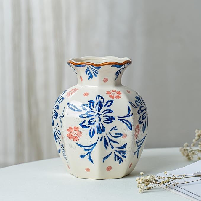 Small Blue and White Ceramic Vase, 6 Inch Vintage Chinoiserie Flower Vase Decorative Antique Vases for Home Decor, Rustic Porcelain Vase Farmhouse Shelf Table Centerpieces Decor