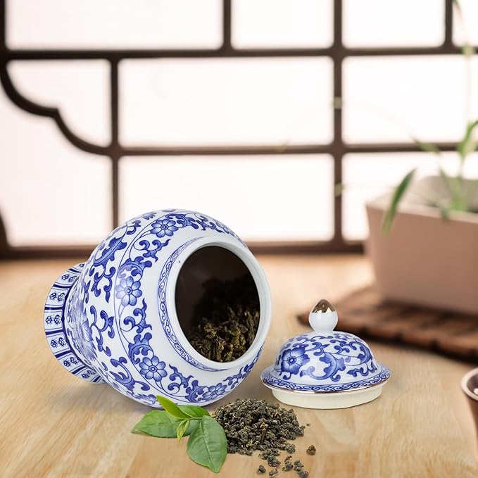 Chinoiserie Ginger Jar,7.6 Inch Ceramic Bule and White Ginger Jar w/Lid,Porcelain Ginger Jars Vase for Home,Living Room,Coffee Table,Mantle Fireplace (Bule&White)