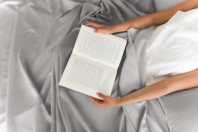 Twin XL Sheets Set 4 Piece - Includes 2 Pillowcases - Bed Sheets Twin XL Size - Soft Hotel Luxury Bedding - Cooling, Comfy & Breathable - 1 Flat & 1 Fitted & 2 Pillowcases w/ Deep Pockets - Light Grey