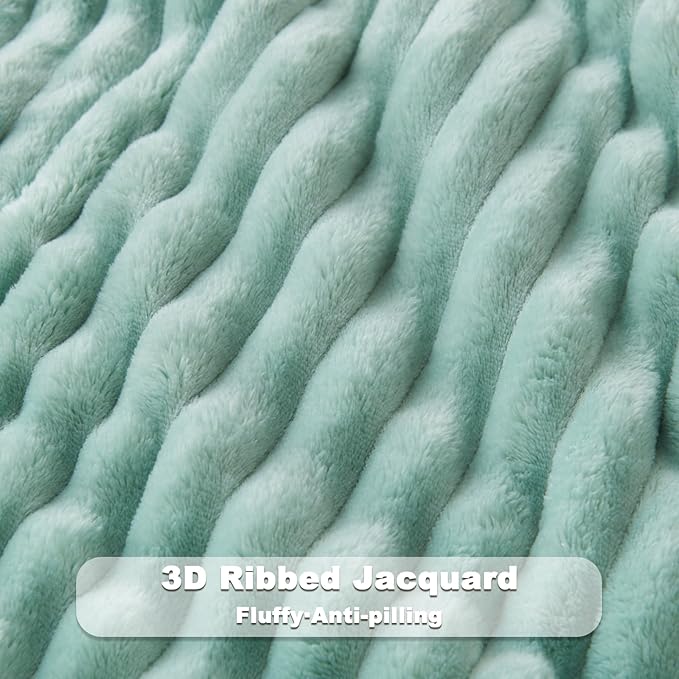 NEWCOSPLAY Super Soft King Blanket New Sage Green Premium Silky Flannel Fleece 3D Ribbed Jacquard Lightweight Bed Blanket All Season Use (New Sage Green Ribbed, King(90"x110"))