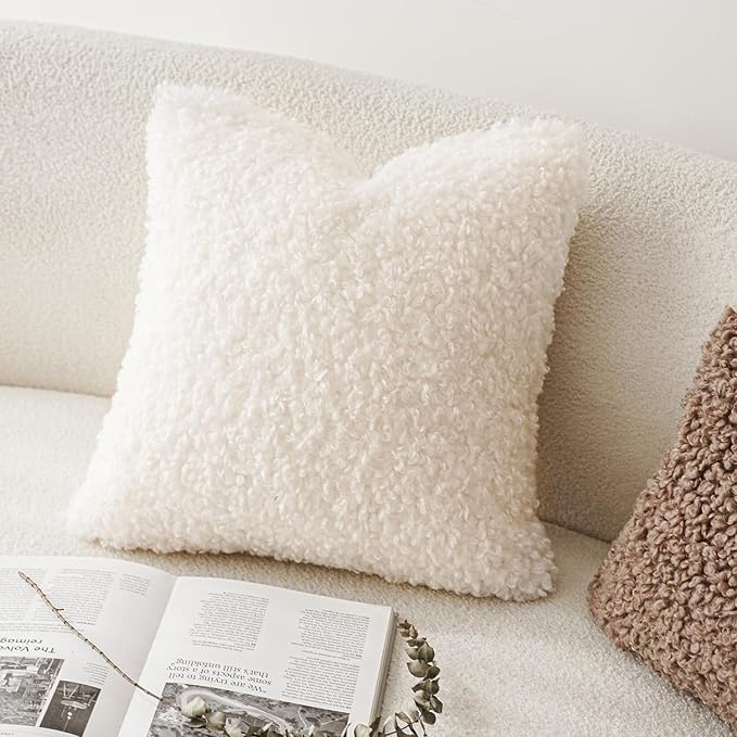 Foindtower 2 Pieces 22x22 Inch White, Faux Fur Throw Pillow Cover Accent Sherpa Pillow Fuzzy Soft Pillowcases Sheepskin Decorative Fleece Cushion Case for Bed Couch Living Room
