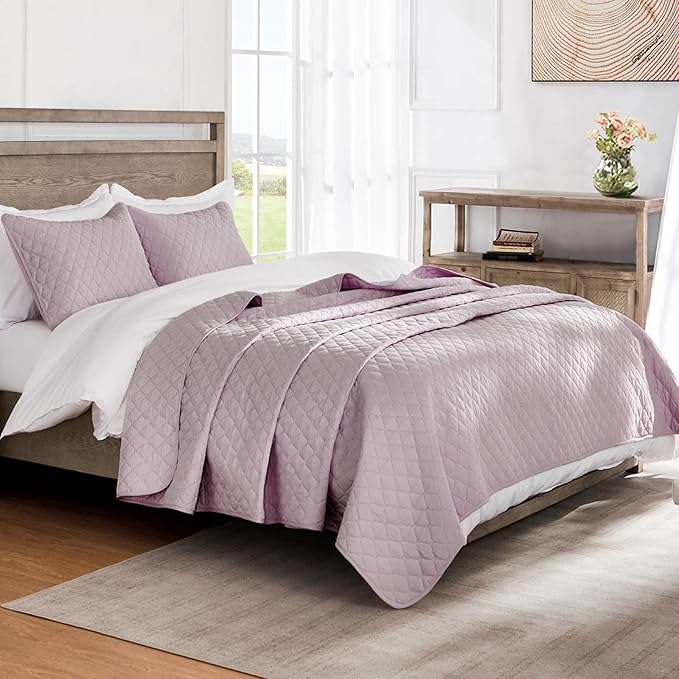 Exclusivo Mezcla Reversible California King Size Quilt Bedding Set with Pillow Shams, Lightweight Quilts Cal King Size, Soft Bedspreads Bed Coverlets for All Seasons - (Lilac Ash, 112"x104")
