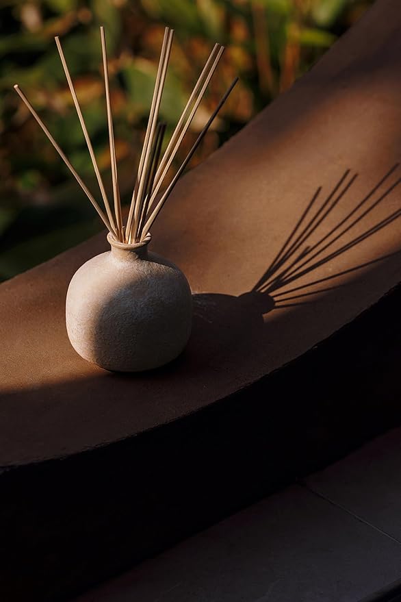 BLUEME Happiness-Yuzu & Ginger, 16.91 Fl Oz Wellness Diffuser, Contains Essential Oil, Sustainable, Hand Finished, Premium, Luxury Ceramic, Natural Rattan Reeds