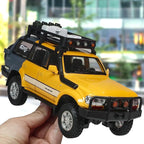 Toy Cars for Boys Diecast Cars 1 24 Scale Compatible with Land Cruiser LC80 Car Model Collectible,Pull Back Toy Car with Lights and Sounds,Toy Cars for Boys Age 4-7（Yellow）
